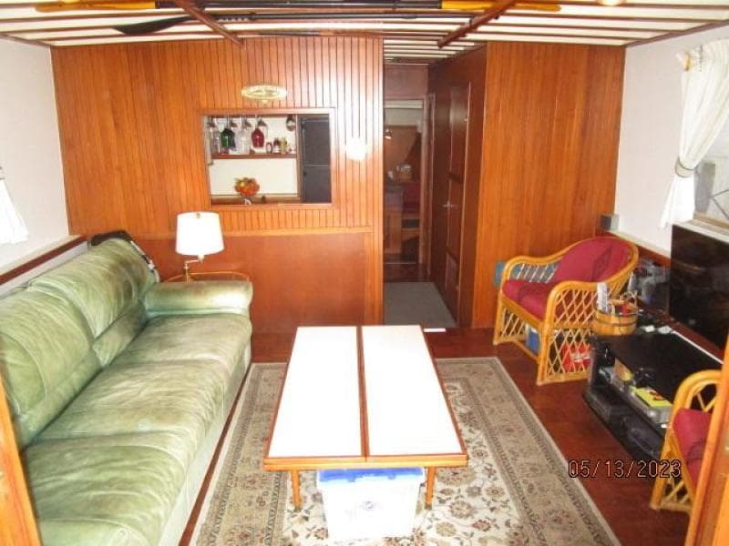 36' Kadey Krogen salon forward