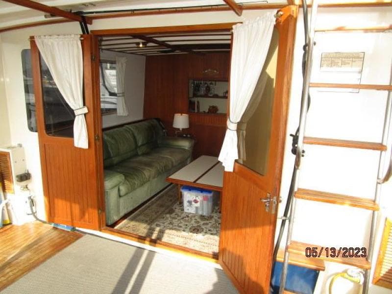 36' Kadey Krogen aftdeck forward