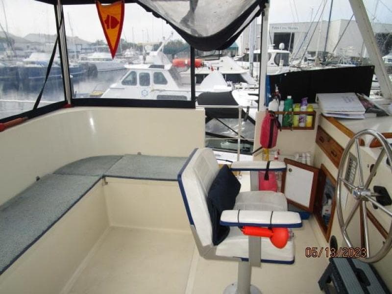 36' Kadey-Krogen flybridge port