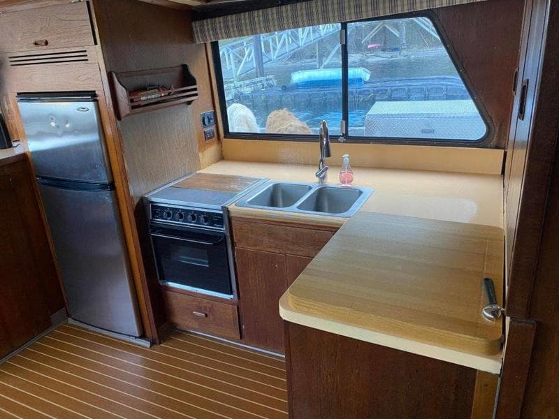 1985 Bluewater 51 Coastal Cruiser