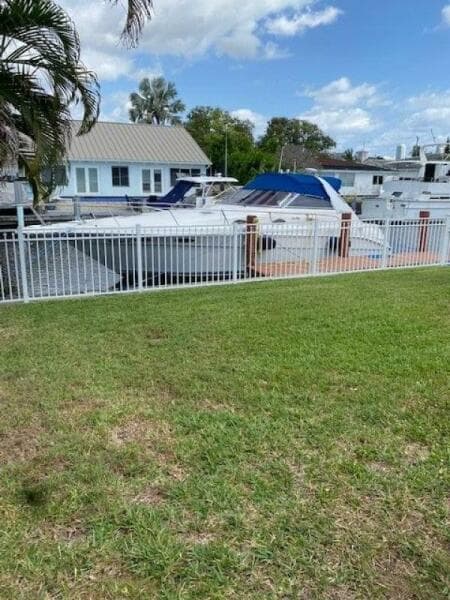 1997 Sea Ray 330 Sundancer