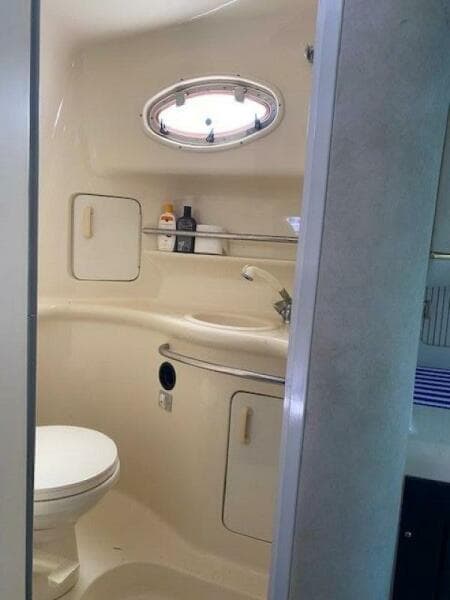 1997 Sea Ray 330 Sundancer