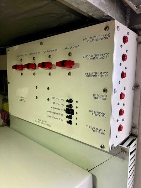 1997 Viking 43 Convertible