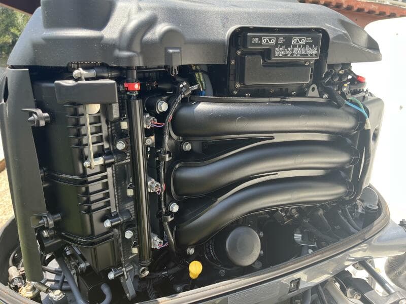 2015 Robalo R305 Walkaround