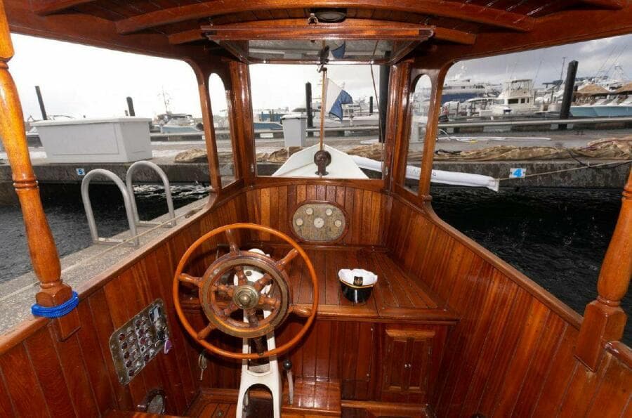 1910 Classic Gentleman’s Commuter yacht