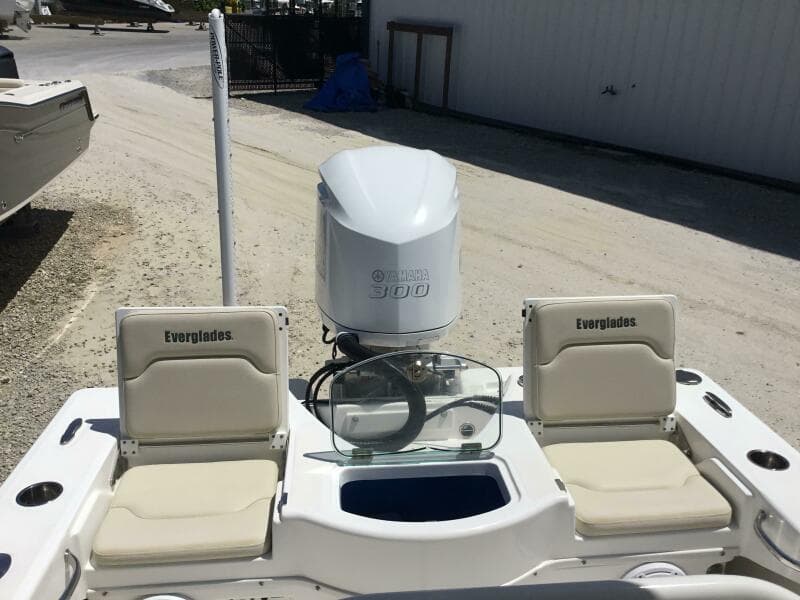 2016 Everglades 243CC