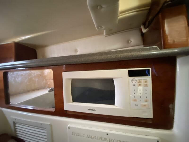 2003 Edgewater 265 Express