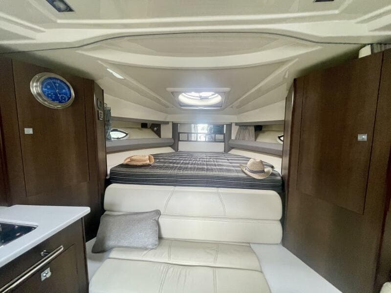 2016 Monterey 335 Sport Yacht