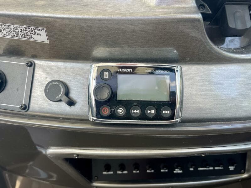 2016 Monterey 335 Sport Yacht