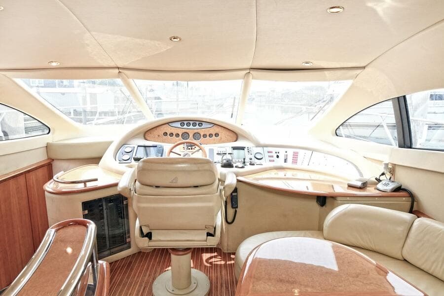 2003 Azimut 62