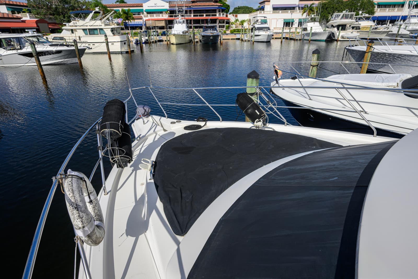 2005 Silverton 39 Motor Yacht - Photo 19