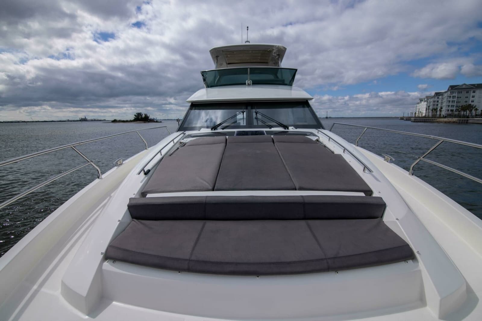2018 Prestige 680 Flybridge - Photo 38