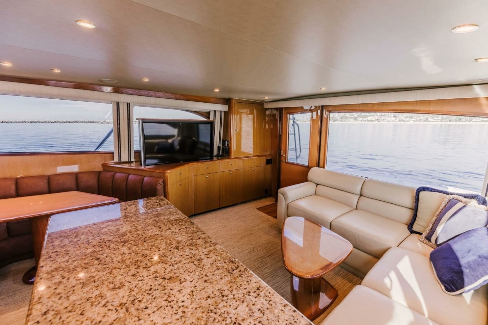 2003 Viking 56 Convertible - Photo 27