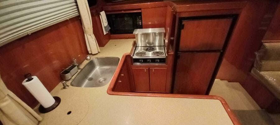 2004 Mikelson 43 Sportfisher