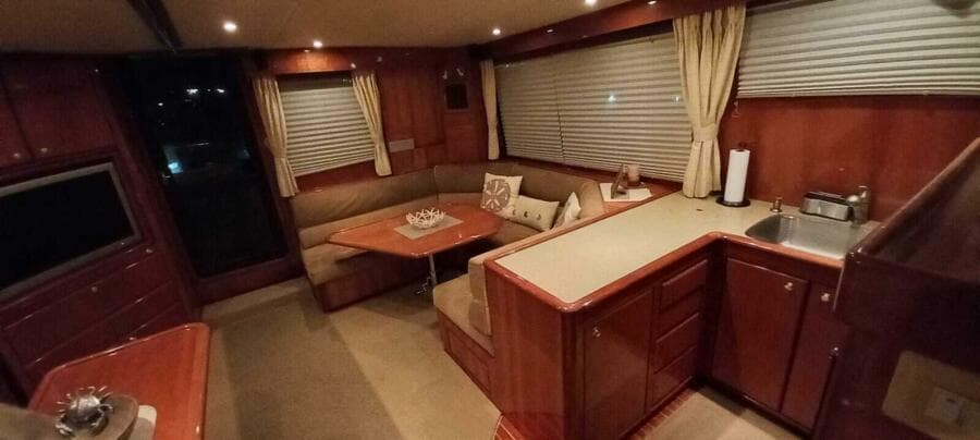 2004 Mikelson 43 Sportfisher