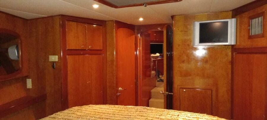 2004 Mikelson 43 Sportfisher