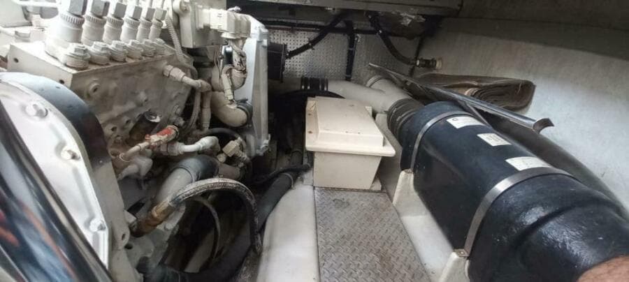 2004 Mikelson 43 Sportfisher