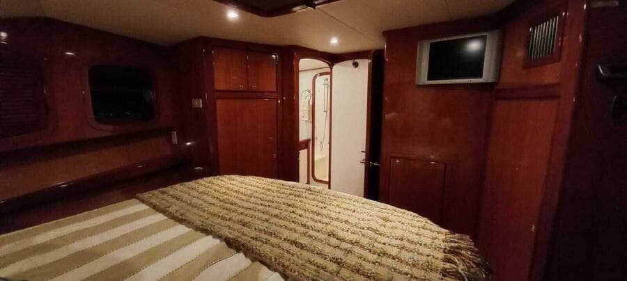 2004 Mikelson 43 Sportfisher