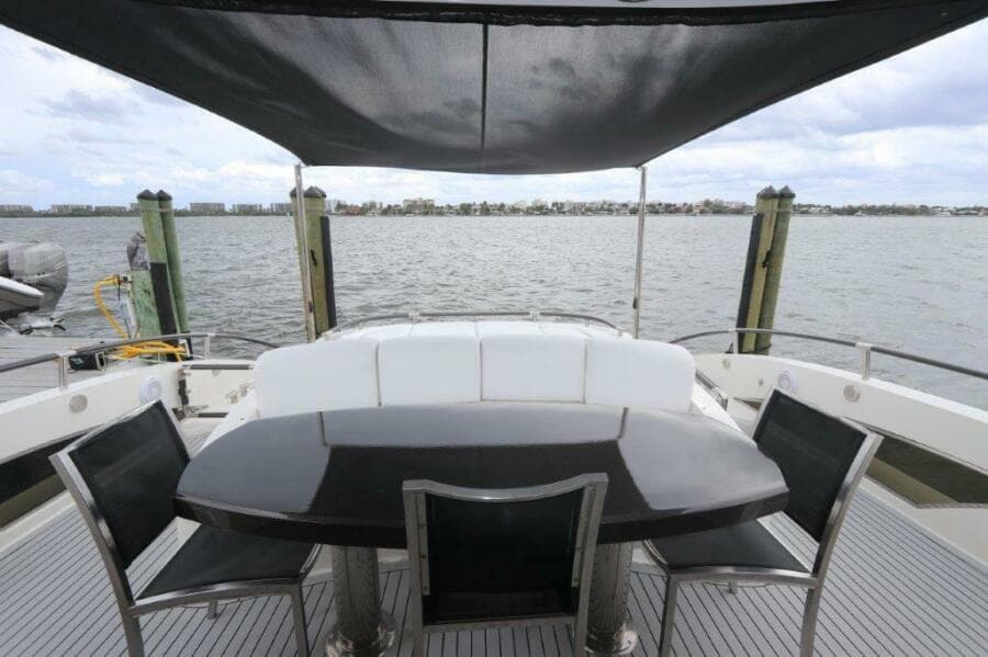 2009 Lazzara Yachts LSX 75