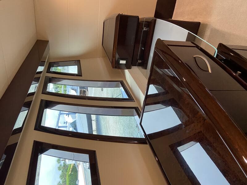 2009 Lazzara Yachts LSX 75