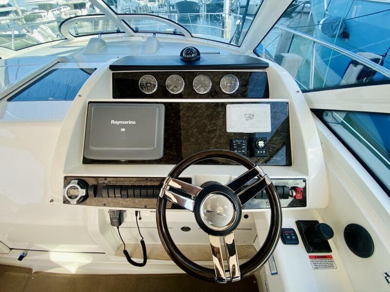 2010 Sea Ray 450 Sundancer