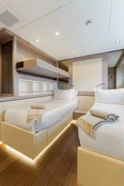 2020 Mangusta 33M Gransport