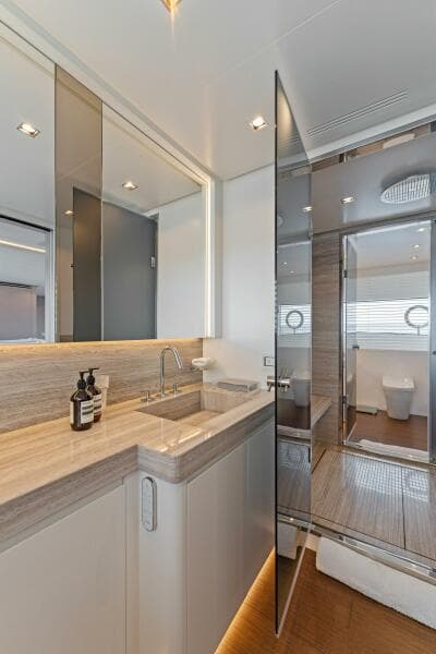 2020 Mangusta 33M Gransport