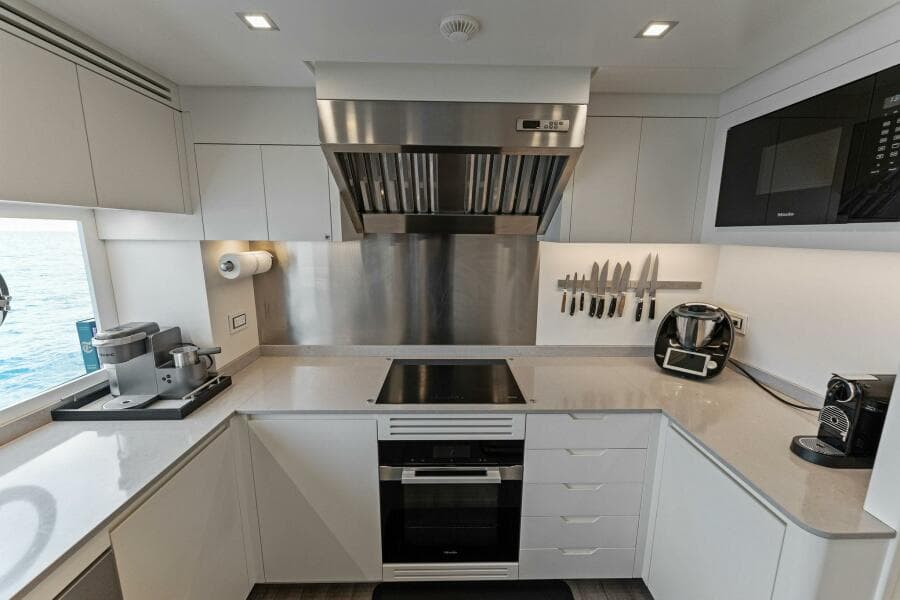 2020 Mangusta 33M Gransport