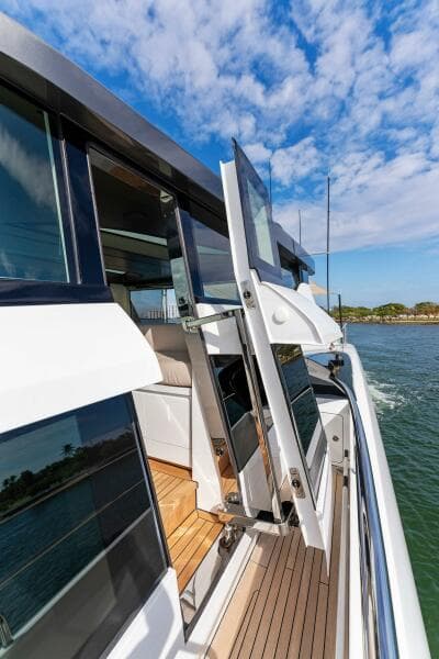 2020 Mangusta 33M Gransport