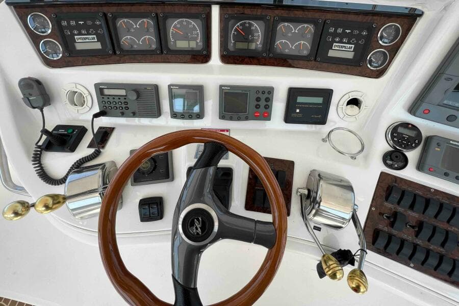 2001 Sea Ray 480 Sedan  Bridge - Photo 8