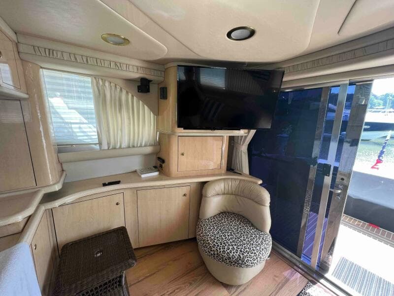 2001 Sea Ray 480 Sedan  Bridge - Photo 17