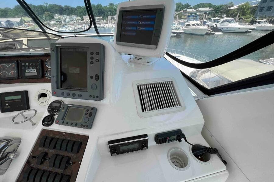 2001 Sea Ray 480 Sedan  Bridge - Photo 10