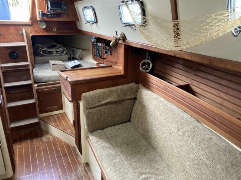 1994 Pacific Seacraft Crealock 37