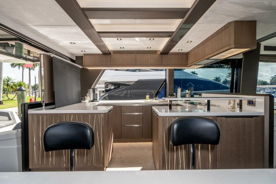 2019 Galeon 640 FLY