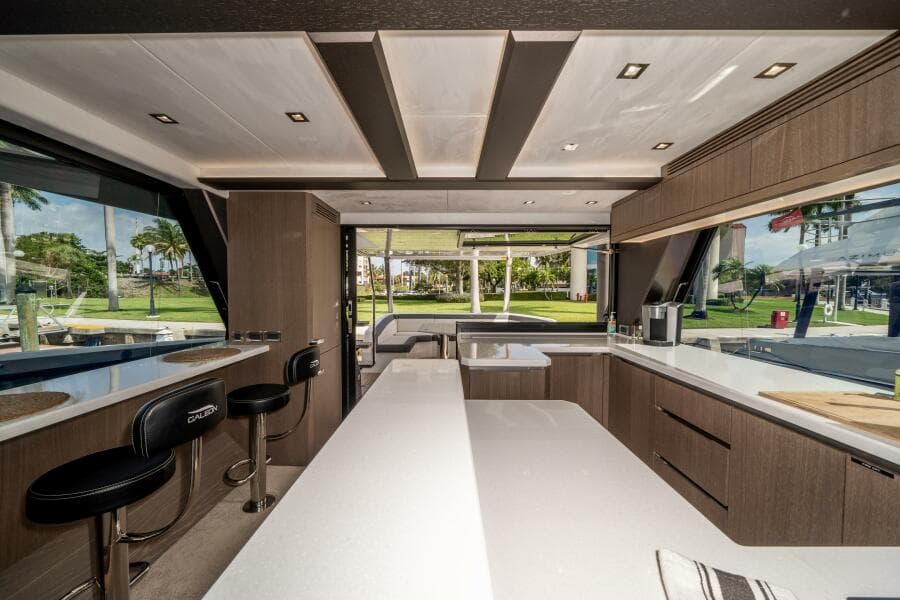 2019 Galeon 640 FLY
