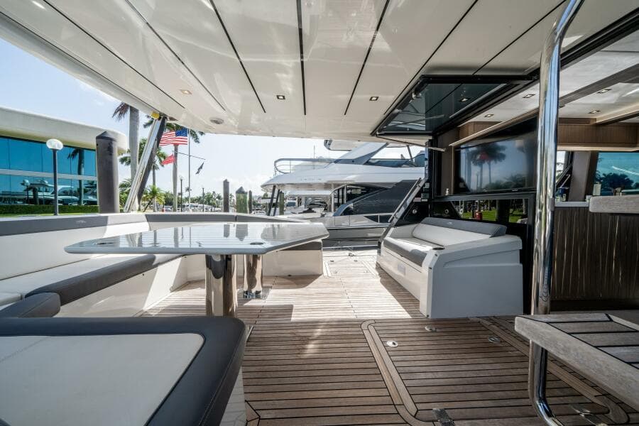 2019 Galeon 640 FLY