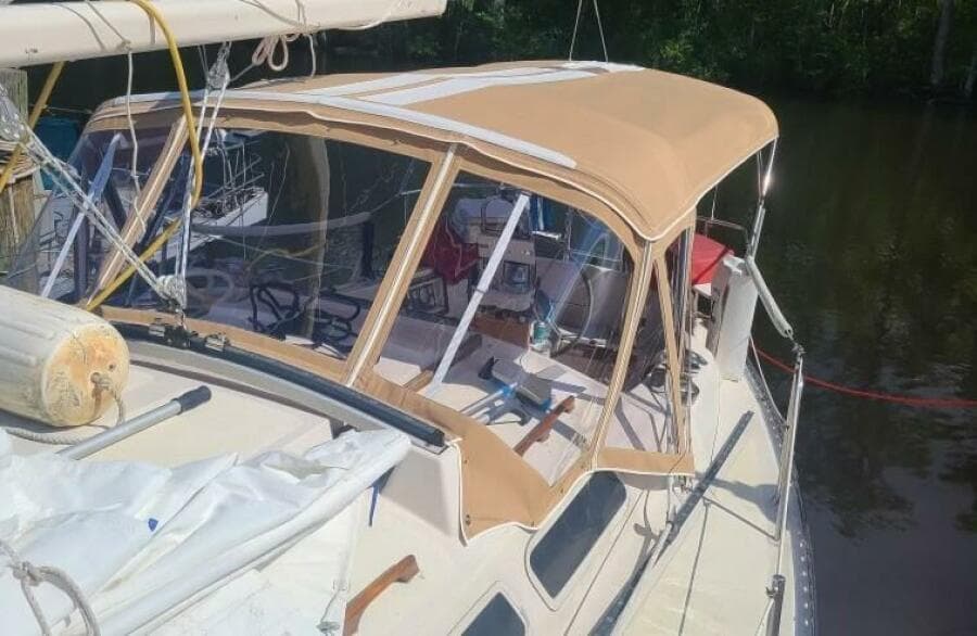 1977 Islander 36