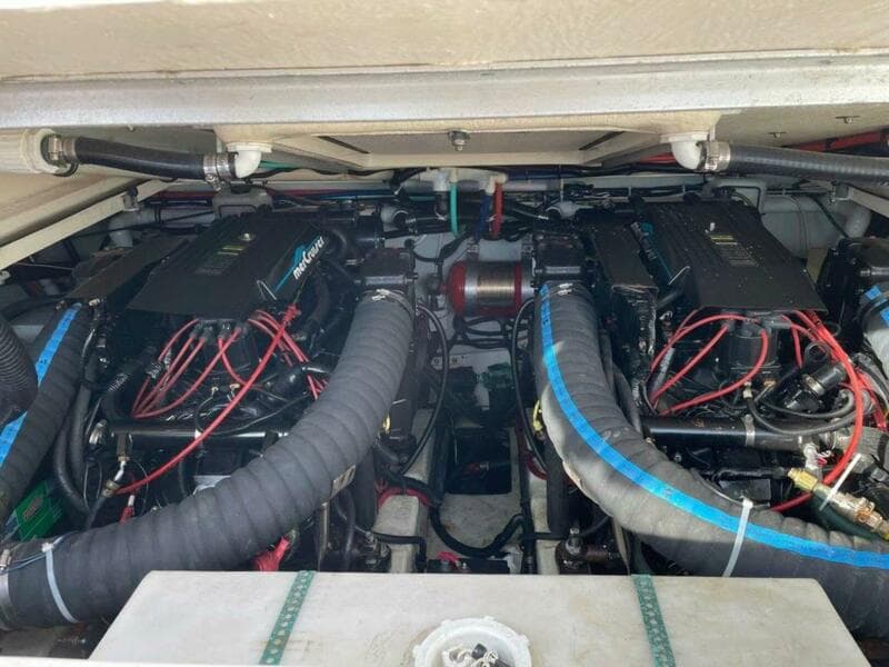 1998 Pursuit 3000 Express