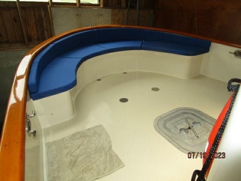 43' Flowers aftdeck1