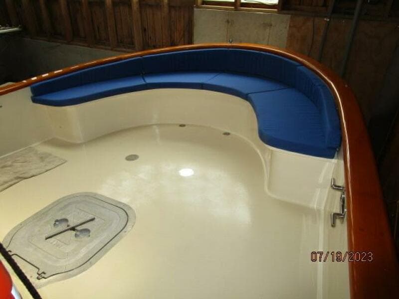 43' Flowers aftdeck2