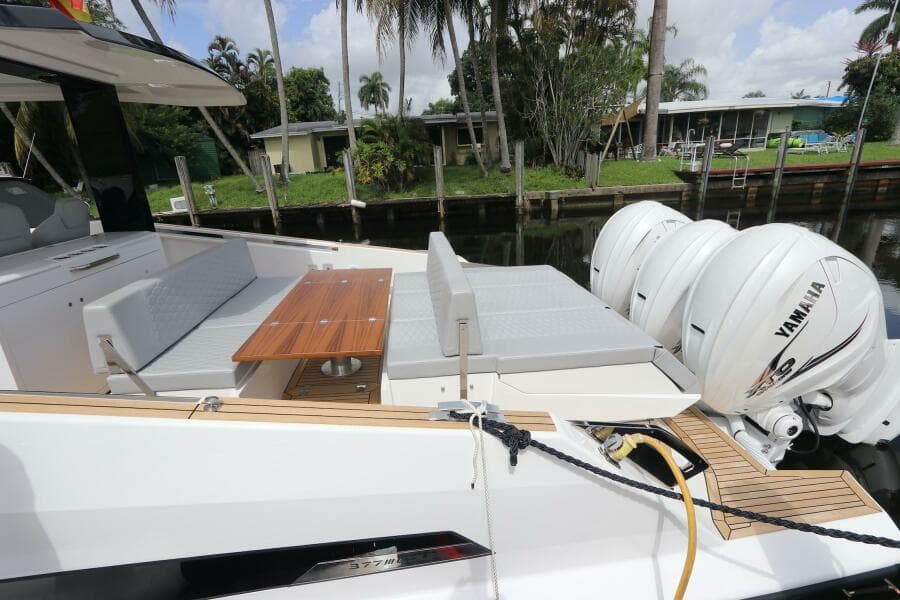 2024 Astondoa 377 Coupe Outboard