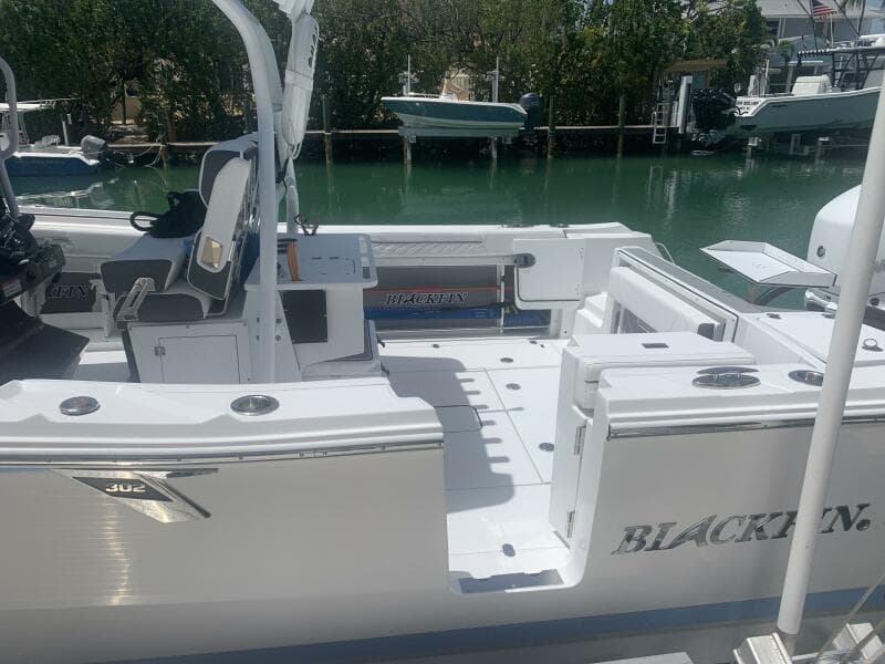 2023 Blackfin 302 CC