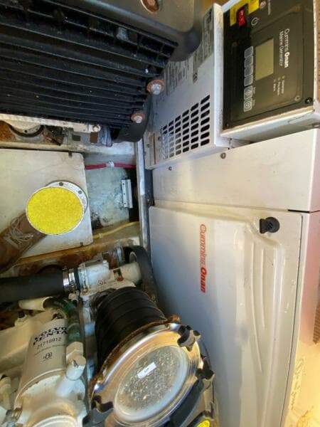 2009 Tiara Yachts 4300 Sovran