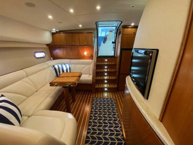 2009 Tiara Yachts 4300 Sovran
