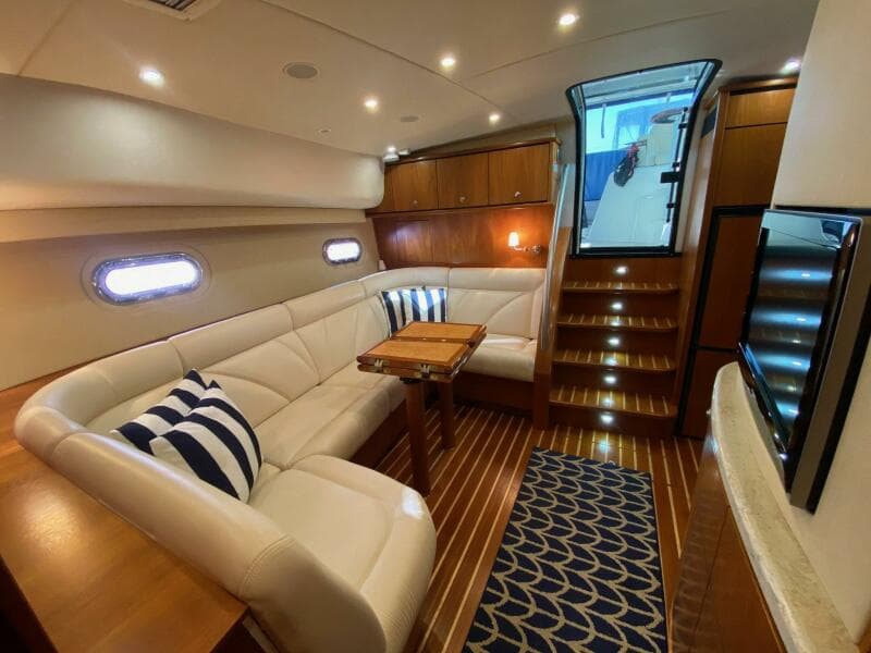 2009 Tiara Yachts 4300 Sovran