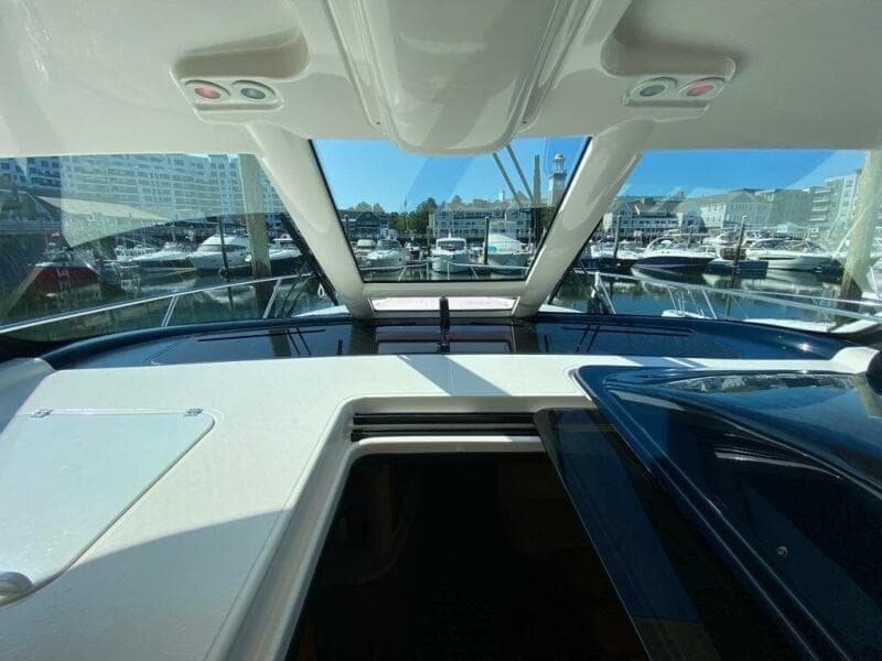 2009 Tiara Yachts 4300 Sovran