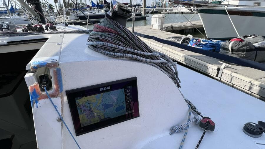 Starboard / Halyard Winch - B&G 7 Inch Instruments