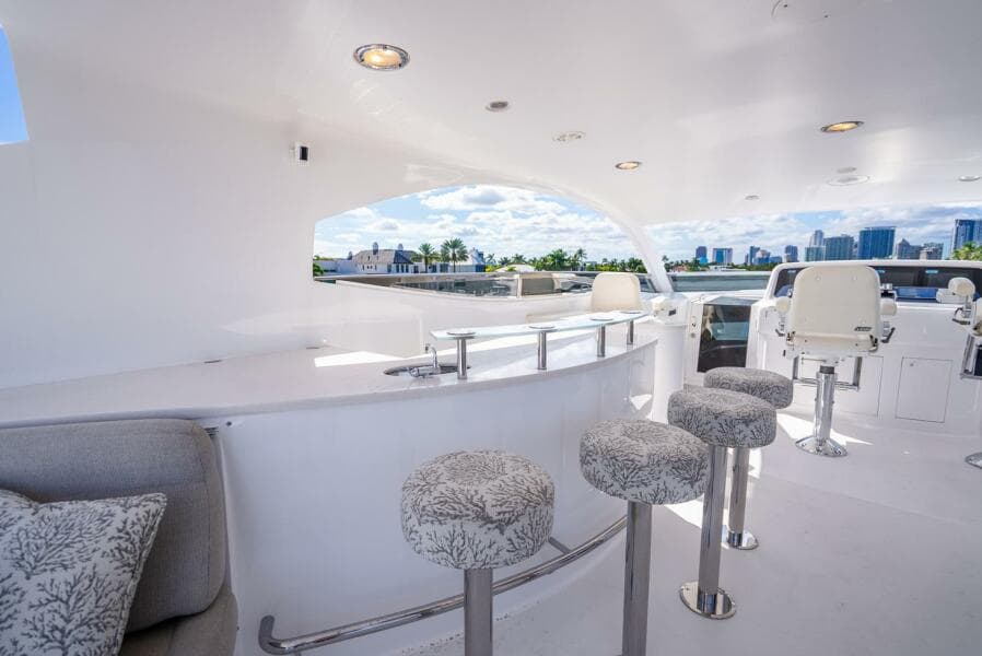 2008 Lazzara Yachts 116