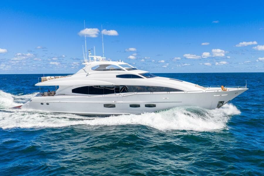 2008 Lazzara Yachts 116