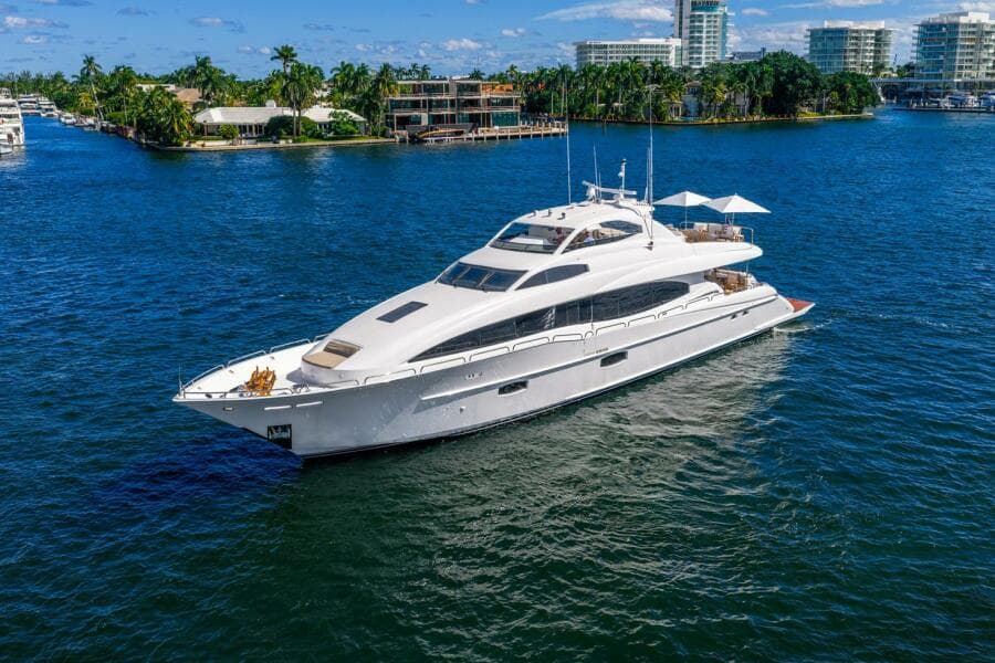 2008 Lazzara Yachts 116